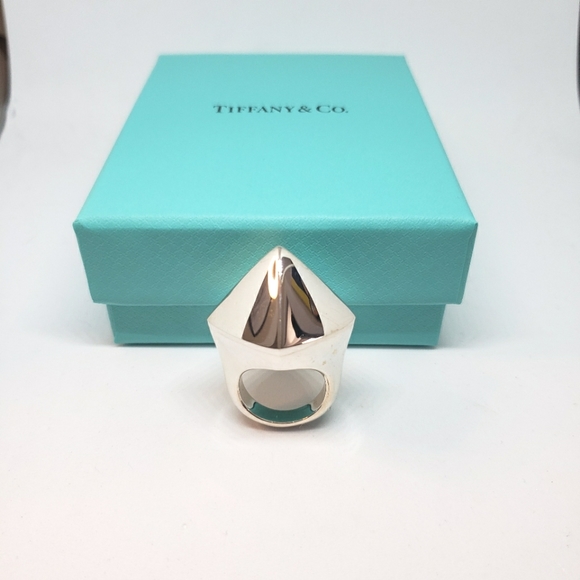 Tiffany & Co., Pyramid Ring - Picture 10 of 13